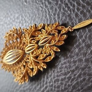 VTG Gold Leaf Brooch